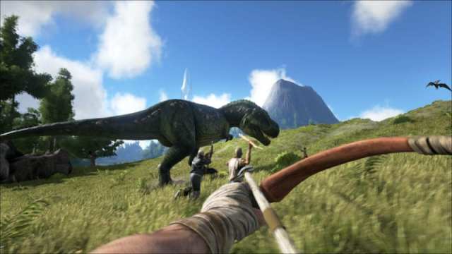 Fighting a dinosaur in ARK: Survival Evolved.