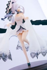 Azur Lane Illustrious Figure