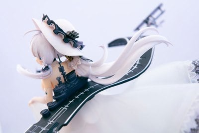 Azur Lane Illustrious Figure