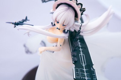 Azur Lane Illustrious Figure