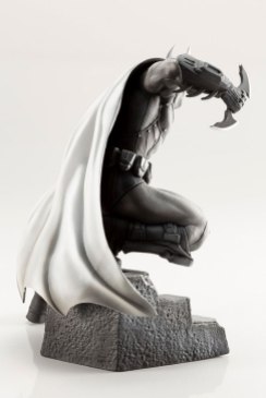 Batman Arkham Figure
