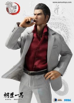 Yakuza Kazuma Kiryu Figure (7)