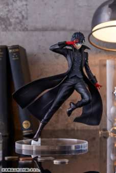 Persona 5 Joker Figure (1)