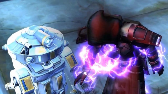 T7-01 battling the Emperor in Star Wars: The Old Republic