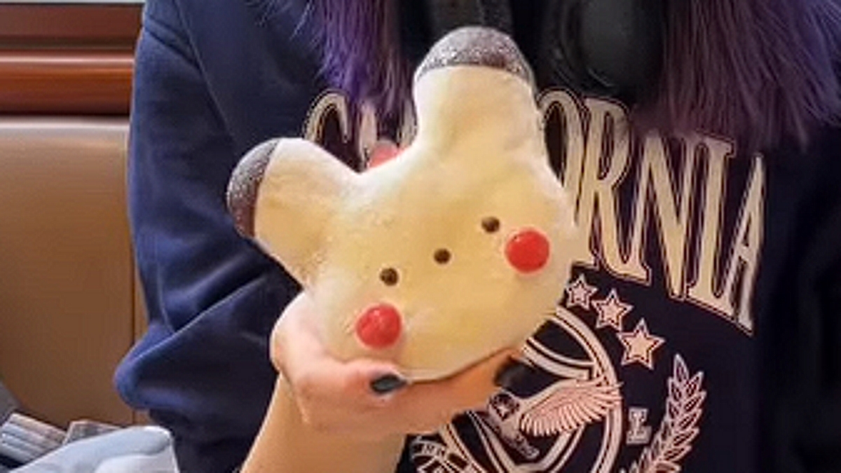 snow donut pikachu