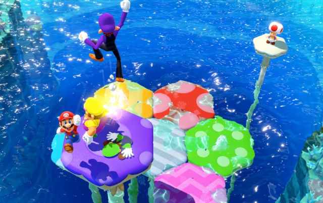Maluigi jumping on Luigi in Mario Party Superstars