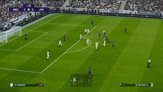 A football match in Pro Evolution Soccer.