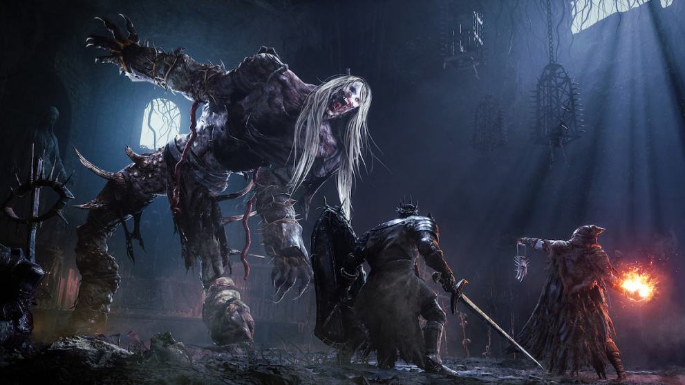 Two players fighting a boss in Lords of The Fallen 2023