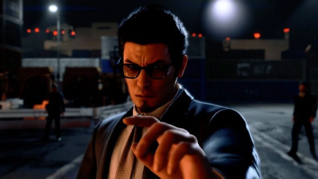 Kiryu Posing Before Fight With Thugs in Like a Dragon Gaiden