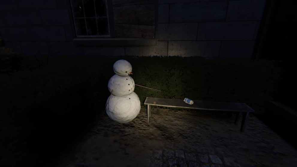 Snowman and Mysterious Part in Courtyard Phasmophobia