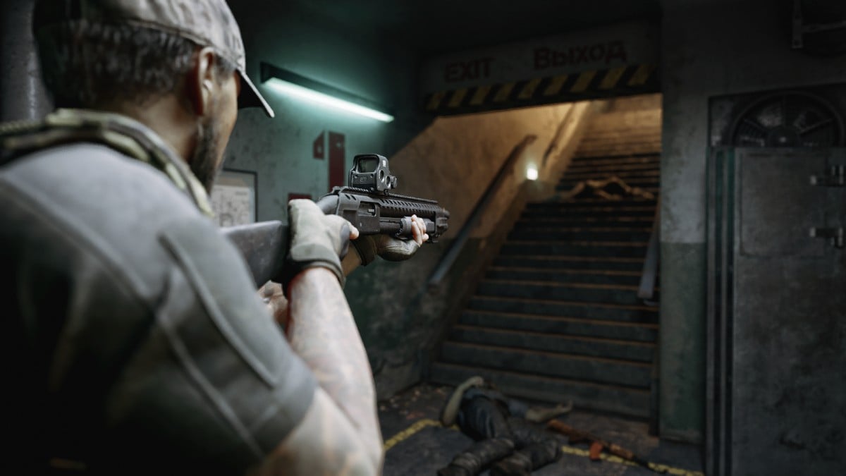 A solider pointing a gun upstairs in Gray Zone Warfare.