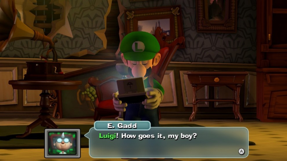 Luigi looking at his DS.