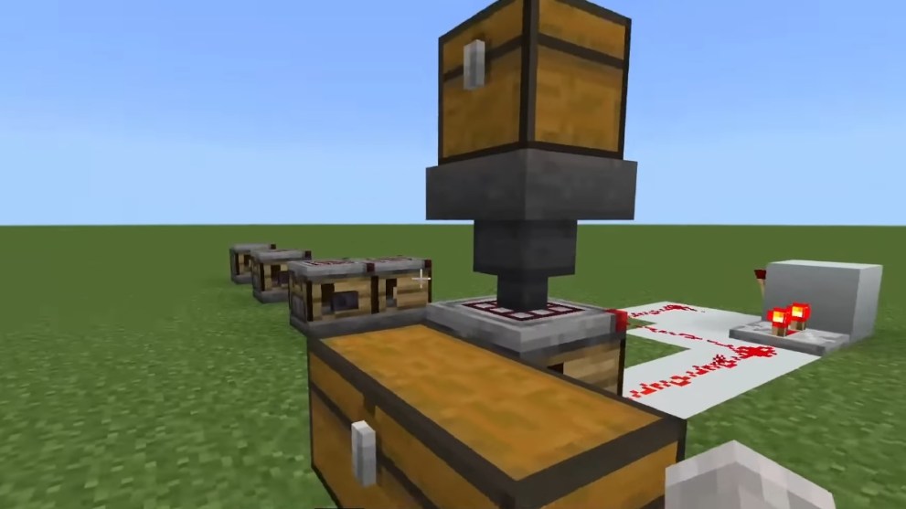 minecraft autocraft machine with chest crafter and redstone clock