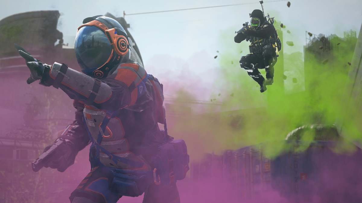 Warzone & MW3 Season 4 Reloaded Patch Notes - two soldiers enveloped in a fog of green and purple