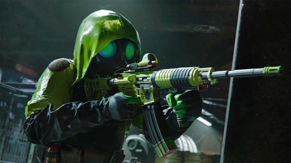 Black Ops 6 player aiming down sights of assault rifle wearing a gas mask and green hoodie