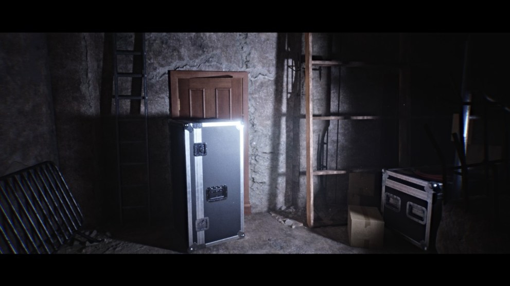 Metal chest obstacle in LUTO